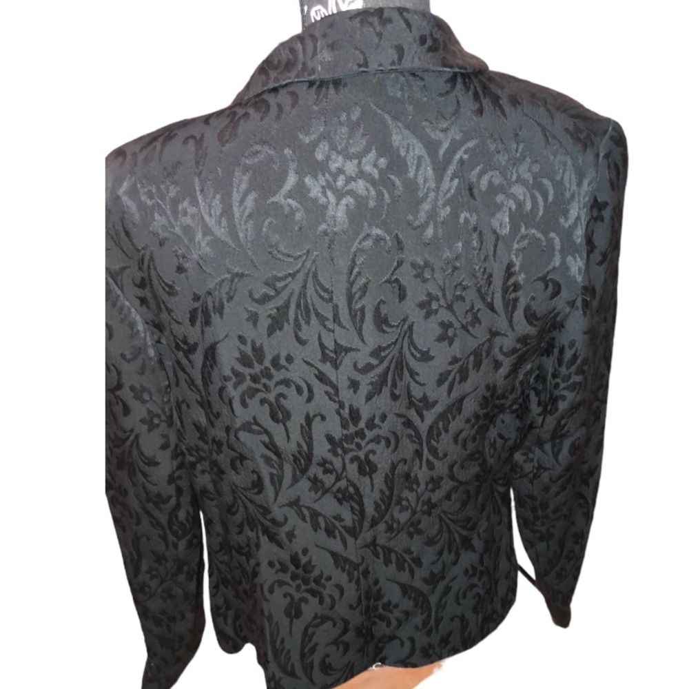 Ann Taylor size 10 black damask blazer like new falls below waist great staple